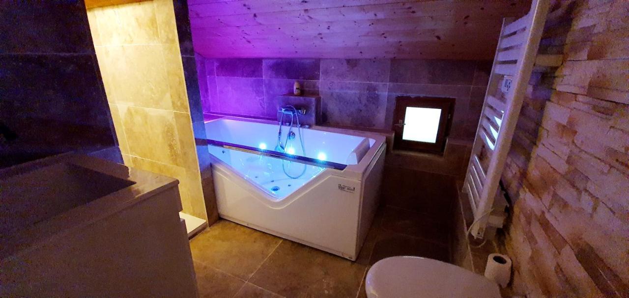 Magnifique Chalet Avec Balneotherapie Roubion Exterior foto