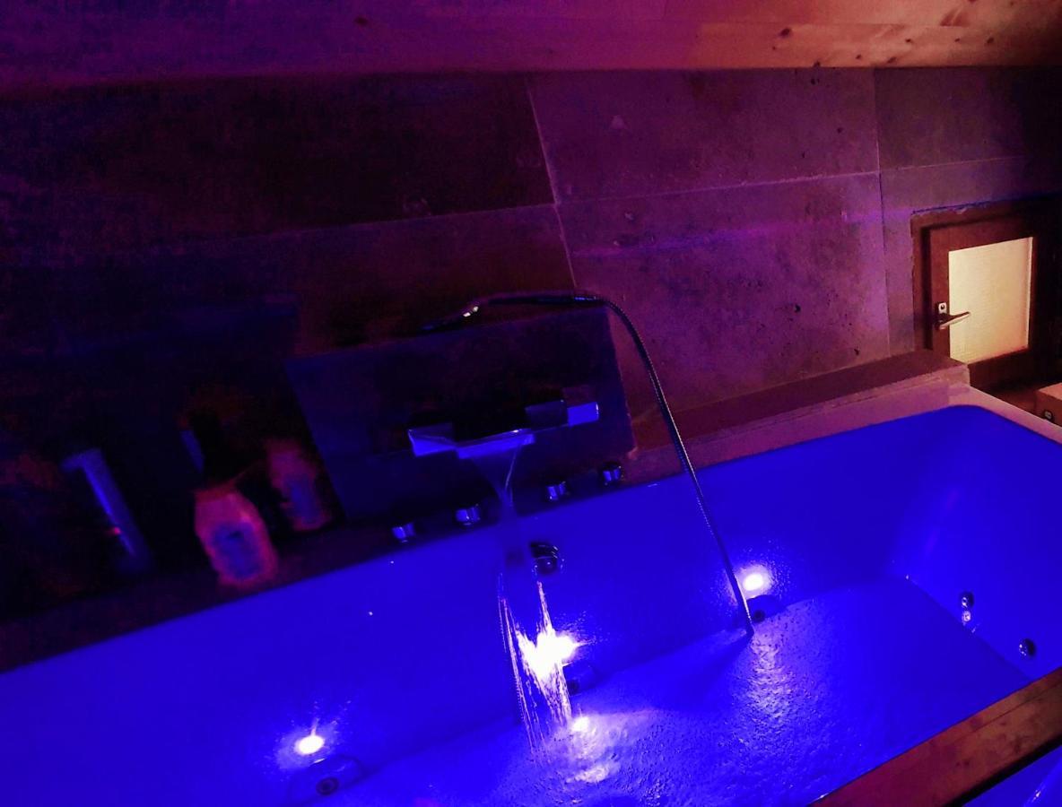Magnifique Chalet Avec Balneotherapie Roubion Exterior foto