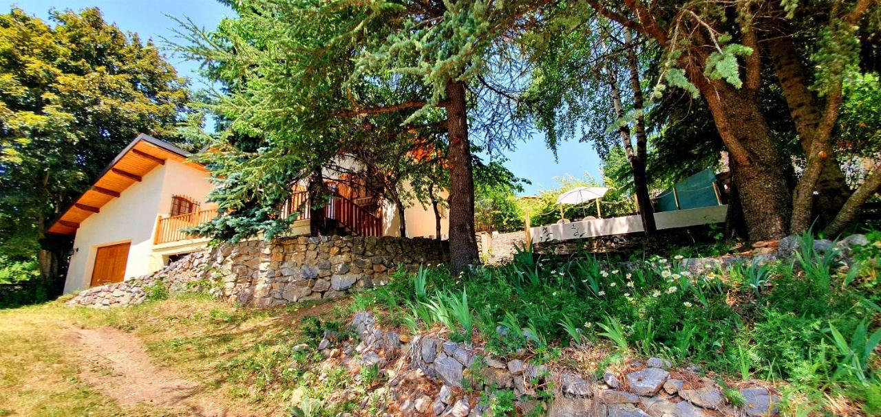 Magnifique Chalet Avec Balneotherapie Roubion Exterior foto