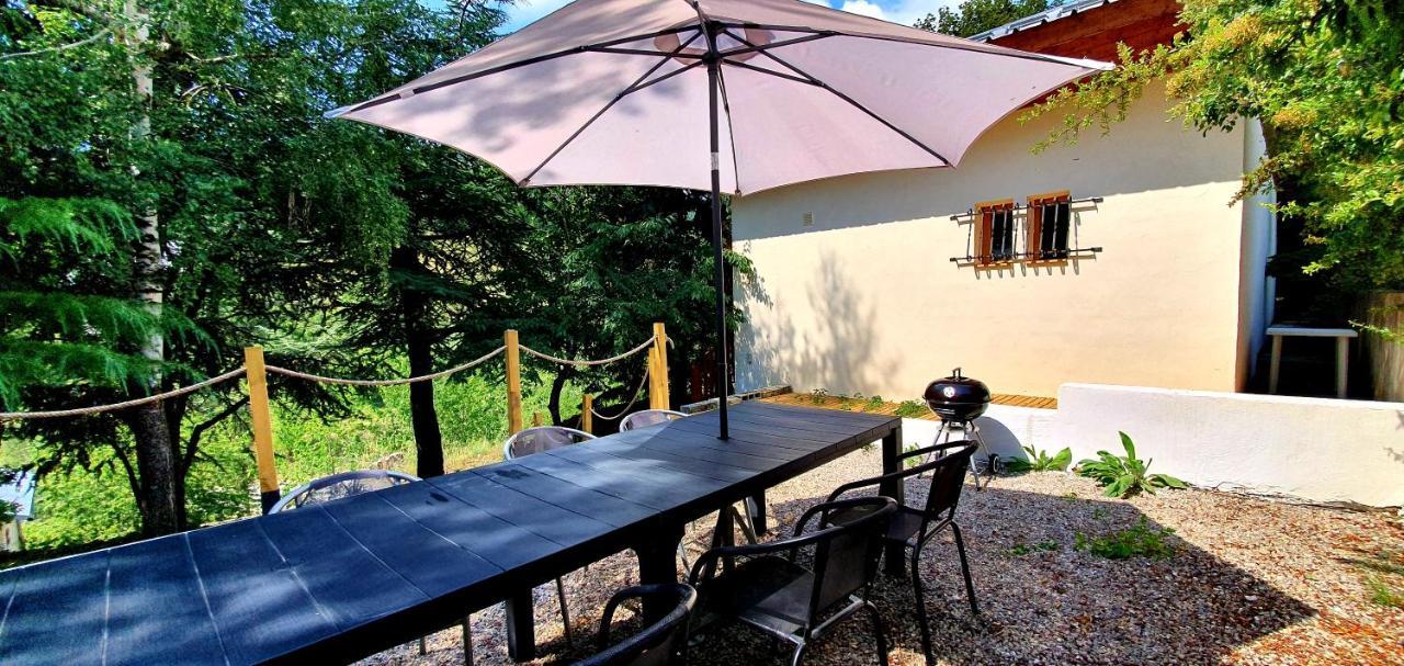 Magnifique Chalet Avec Balneotherapie Roubion Exterior foto